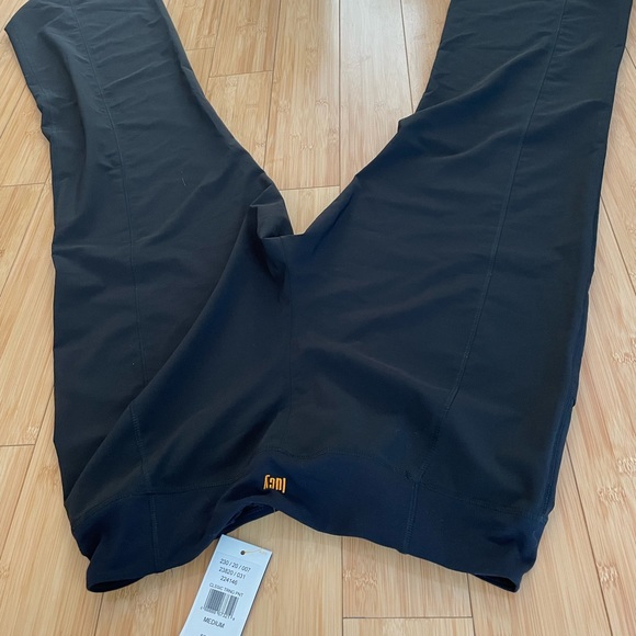 NEW Lucy lucyflex flare pants - Picture 2 of 3